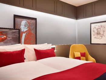 3 Tage im Holiday Inn Hamburg-HafenCity 