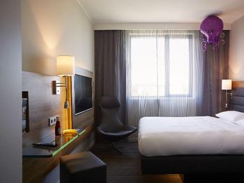 2 Tage Kurzurlaub mit Frühstück im Moxy Frankfurt Airport