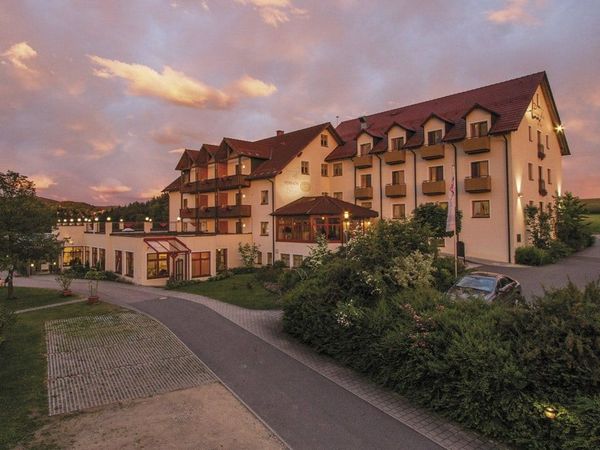 2 Tage Wanderspaß im Oberpfälzer Seenland Panorama-Hotel am See in Neunburg vorm Wald, Bayern inkl. Frühstück