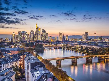 MAINhattan bei Nacht