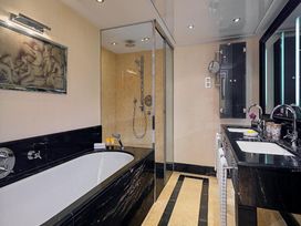 4 Tage zentral in der Hauptstadt verbringen