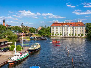 FALLING IN LOVE Friedrichstadt-Palast mit Ticket und Hotel
