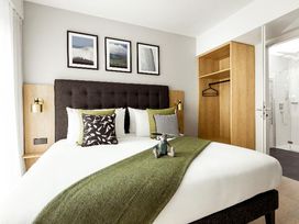 2 Tage im stilvollen Aparthotel am Checkpoint Charlie