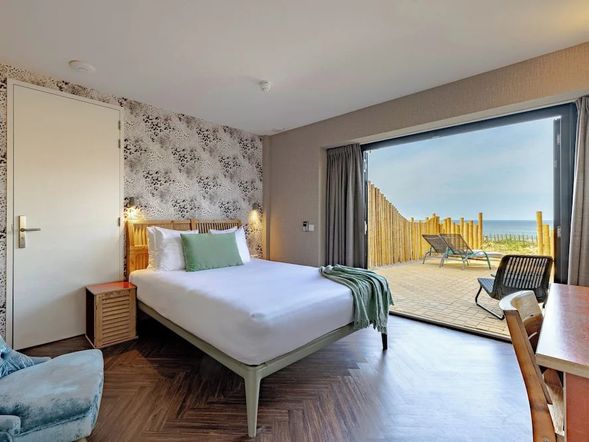 Beachhouse Hotel