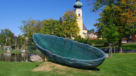 Glasmacherdorf Frauenau und die Arche aus Glas