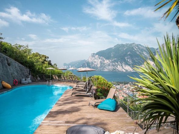 6 Tage Traumlage über dem Gardasee – Entspannte Tage im Forte Charme