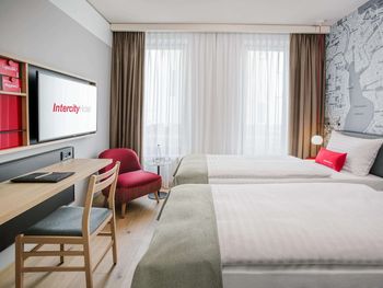 4 Tage außerhalb Hamburgs nächtigen 