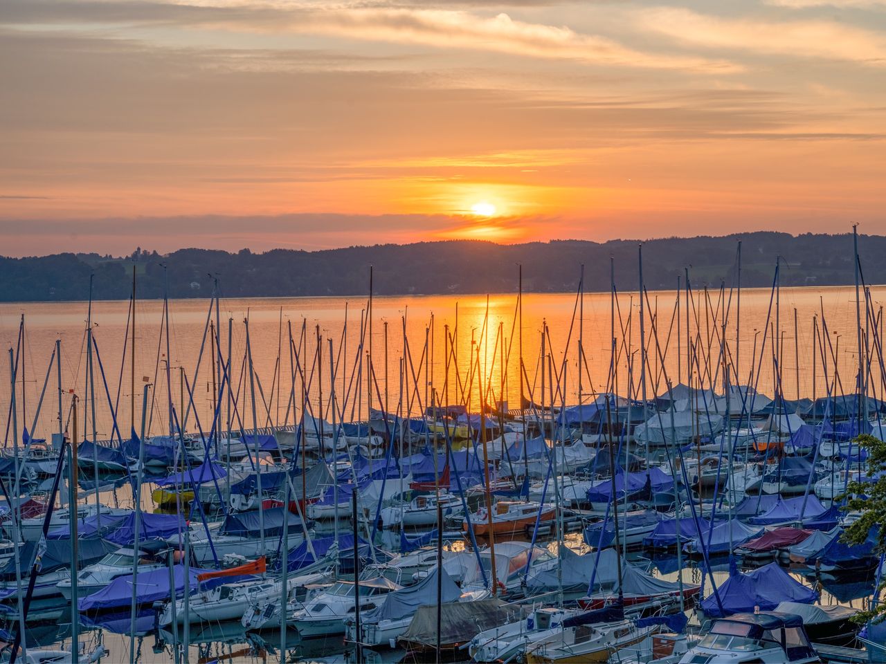 Lichterglanz und Adventszauber am Starnberger See