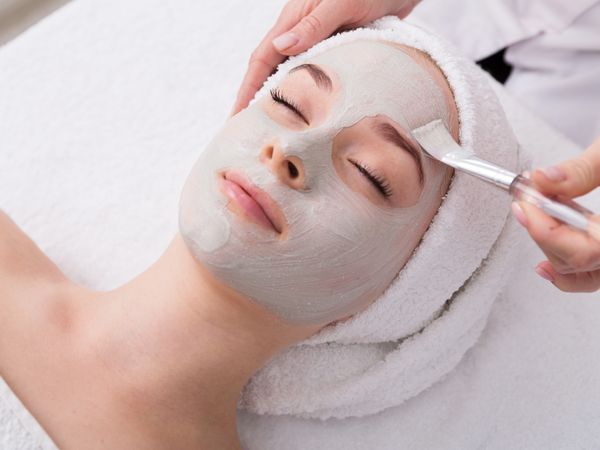 Wunsch Wellness mit Schwerpunkt Gesichtspflege in Wesel Halbpension