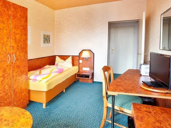Einzelzimmer ECONOMY mit Balkon