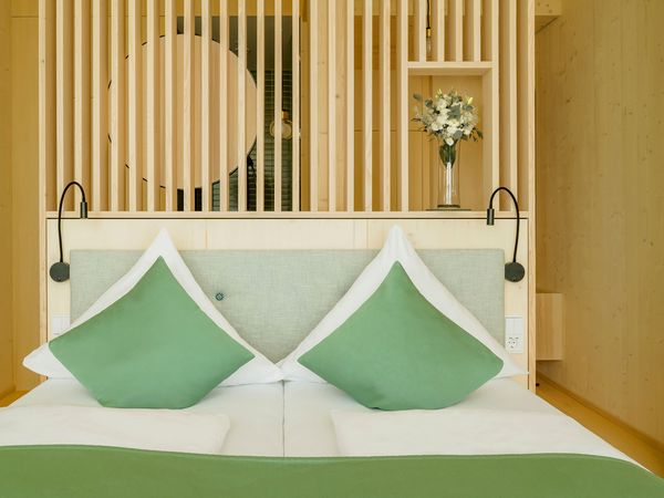 3 Tage romantische Zeit zu Zweit in der Junior Suite in Oettingen i.Bay., Bayern inkl. Halbpension