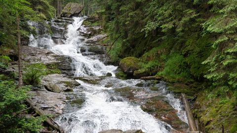 Rissloch-Wasserfälle