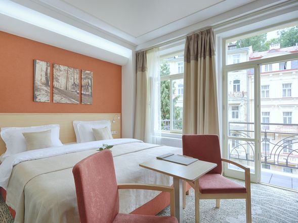 Doppelzimmer mit Balkon