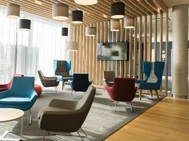 2 Tage mit Frühstück im Holiday Inn Express Wiesbaden