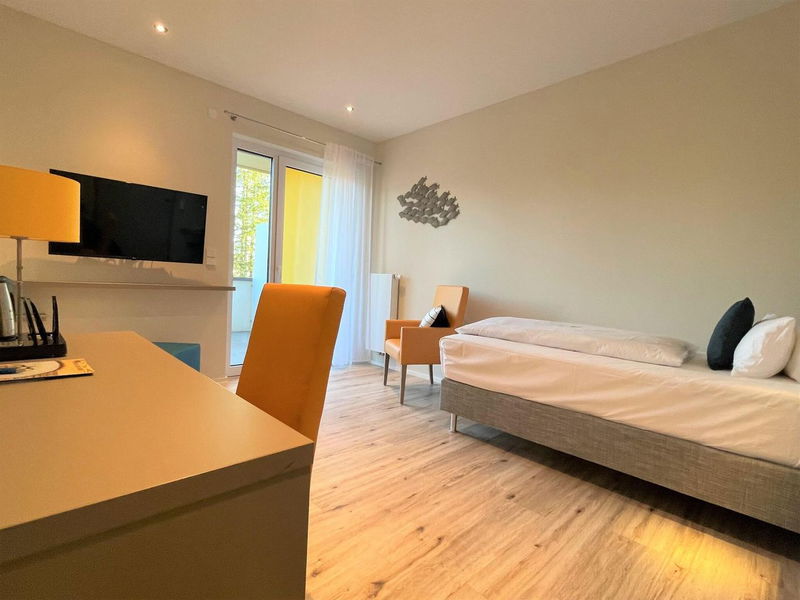 Einzelzimmer mit Balkon