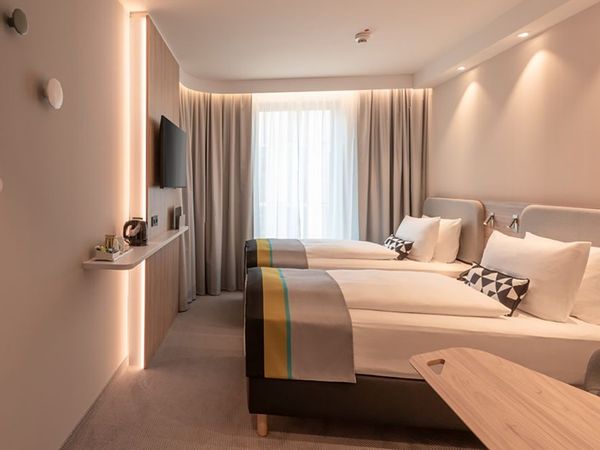 Nahe der Altstadt - 3 Tage im schönen Düsseldorf Holiday Inn Express Düsseldorf - Hauptbahnhof inkl. Frühstück