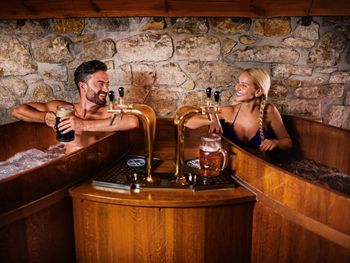 Wellnesszeit in Karlsbad mit Massage & Stadtführung