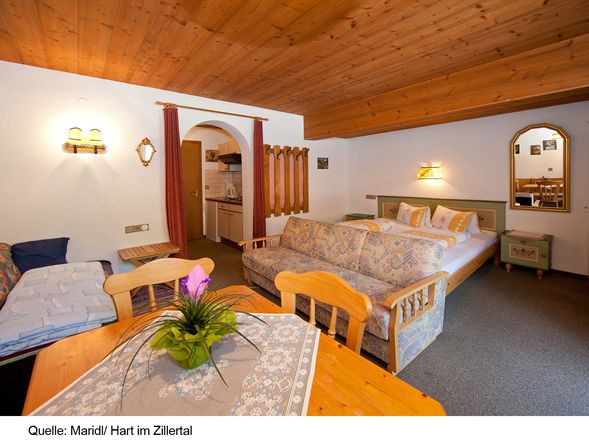 Dreibettzimmer mit Balkon