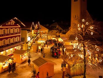 Strahlende Kinderaugen und rote Apfelbäckchen