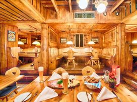 2 Tage Kurzurlaub mit Frühstück im Leonardo Hotel Munich Arabellapark