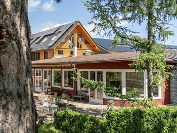 Familienkurzurlaub im veg. Bio-Resort in den Alpen.