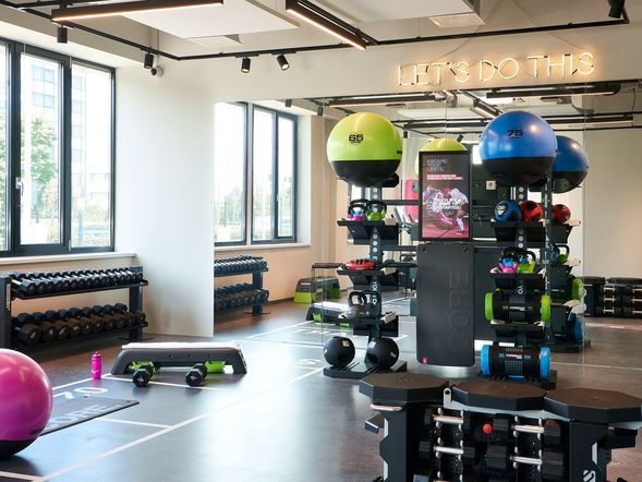 Moxy Amsterdam Schiphol Airport