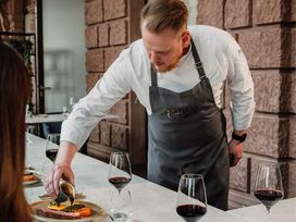 Weihnachtliche Auszeit – Genuss, Wein & festliche Momente
