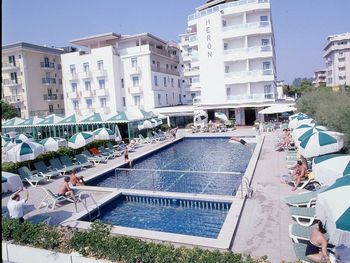 9 Tage Abschlaten im Hotel Heron mit HP