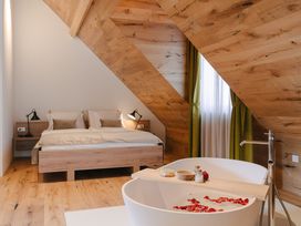 3 Tage - Wellness & Genuss für Zwei - Luxusmomente zwischen Weinbergen und Karst