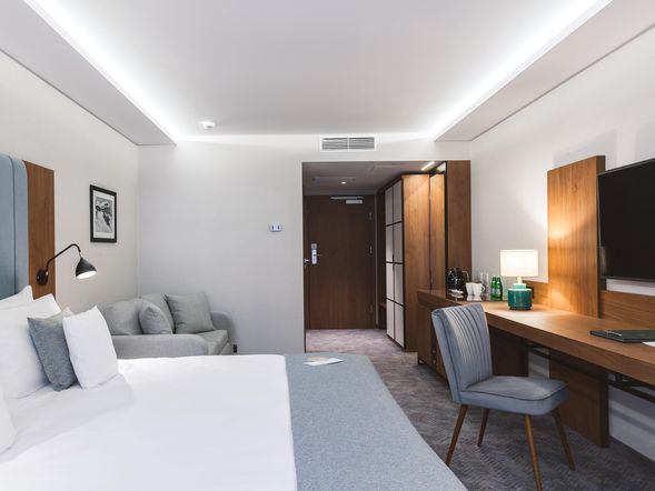 Doppelzimmer CLASSIC mit Balkon