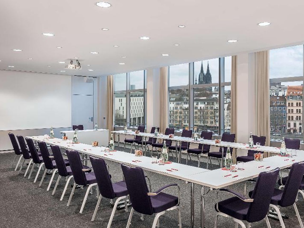 4 Tage im NH Collection Köln Mediapark mit Frühstück