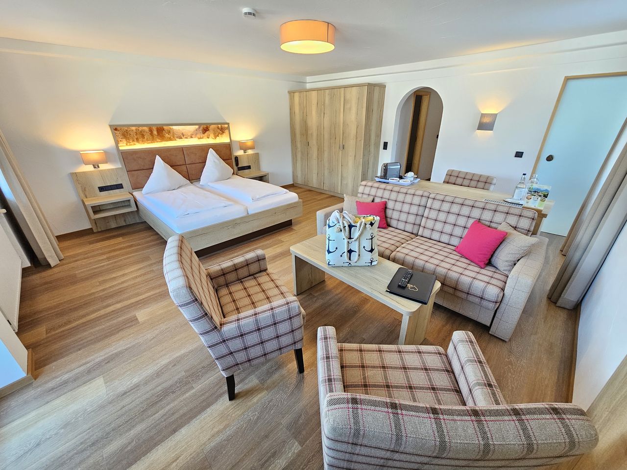 Grand Apartment mit Ost-Süd-Panoramabalkon