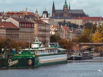 4 Tage im Hotelboot - Prag zu Wasser und zu Land