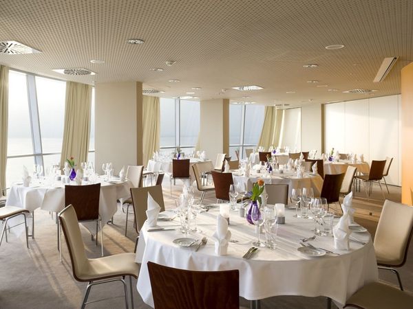 2 Tage im Herzen von Bremerhaven Atlantic Hotel Sail City, Bremen