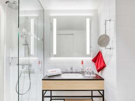 2 Tage außerhalb Hamburgs nächtigen 