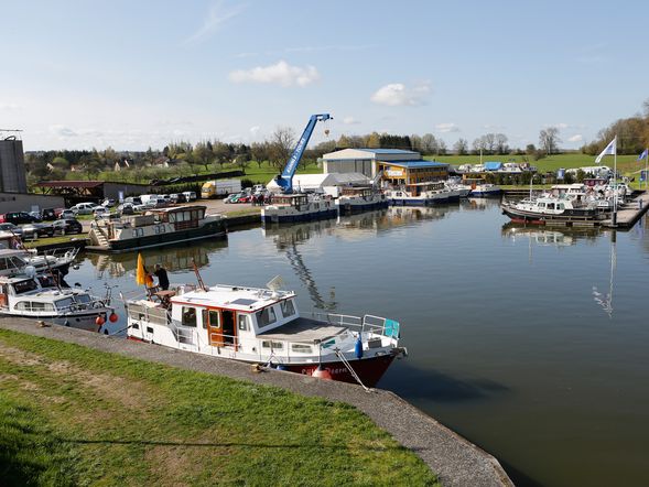 Kuhnle Tours - Boote & Yachten, Marina Niderviller