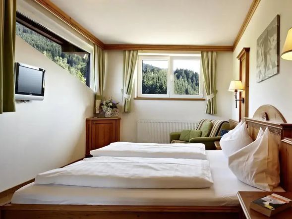 Doppelzimmer STANDARD mit Balkon