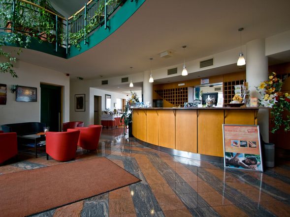 Highway-Hotel