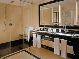 4 Tage zentral in der Hauptstadt verbringen