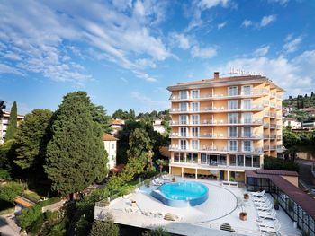 5 Tage Urlaub mit Frühstück im Hotel Mirna by Lifeclass Hotels & Spa