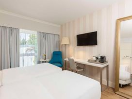 2 Tage im Hotel NH Hamburg Mitte 