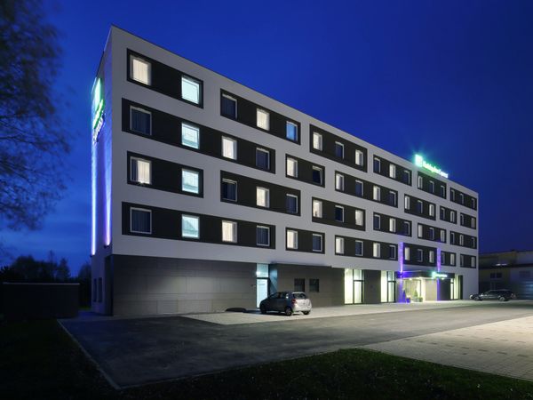 3 Tage in Friedrichshafen am Bodensee mit Frühstück - Holiday Inn Express Friedrichshafen