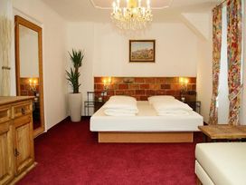 Wohnen im Schloss Halbturn - 3 Tage mit HP