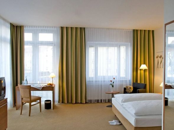 Doppelzimmer mit Queensize Bett
