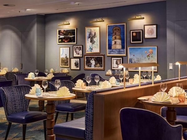 4 Pfoten willkommen – 5 Tage Düsseldorf mit Hund Hilton Düsseldorf inkl. Frühstück