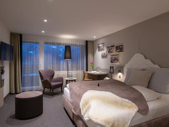 Einzelzimmer PREMIUM mit Balkon
