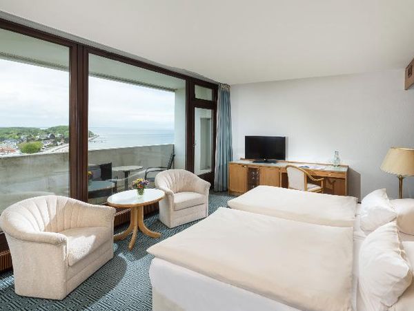 5 Tage Ostsee im Maritim Strandhotel mit HP in Lübeck, Schleswig-Holstein inkl. Halbpension