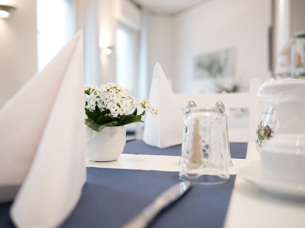 2 Tage 2 Nächte Romantik Pur inklusive Frühstück Hotel Zum Eisenhammer in Oberhausen inkl. Frühstück