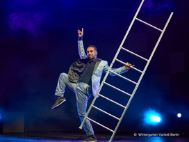 DISCO - Acrobatics, Dinner & Dance im Wintergarten Varieté Berlin mit Ticket und Hotel