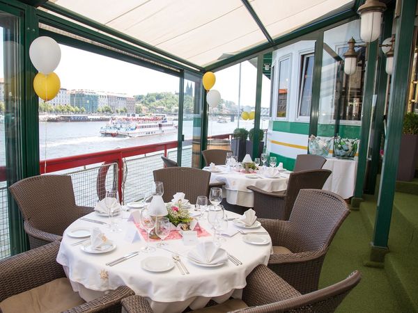 4 Tage Prag mit Übernachtungen im Hotelboot in Prag (Praha) Halbpension